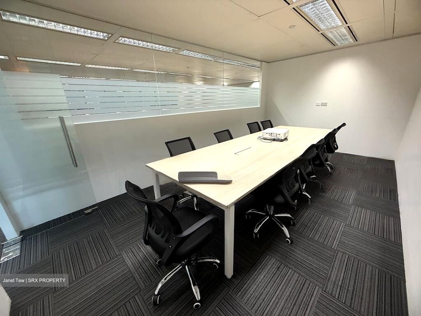Odeon Towers (D7), Office #457508971